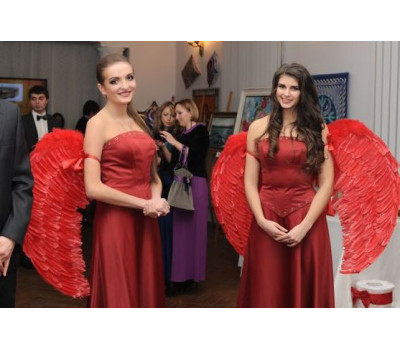 Костюми та реквізит