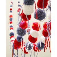 Гірлянда з помпонів