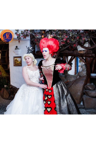 Аліса в країні чудес