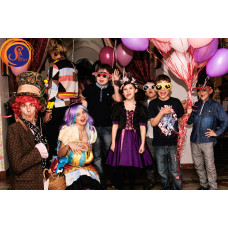 Аліса в країні чудес