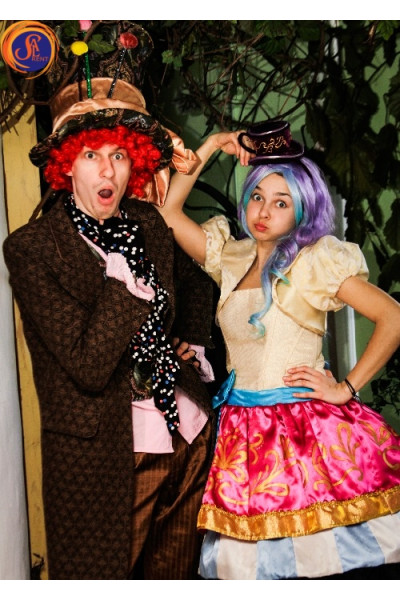 Аліса в країні чудес