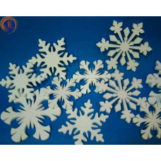 Сніжинки із Пінопласту