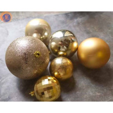 Новорічні золоті іграшки