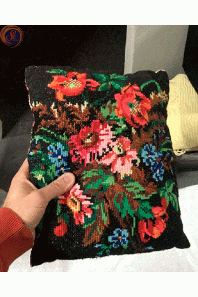 Подушки старовинні з вишивкою