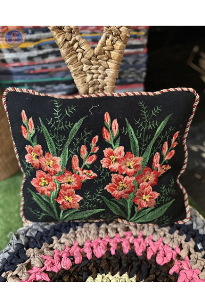 Подушки старовинні з вишивкою