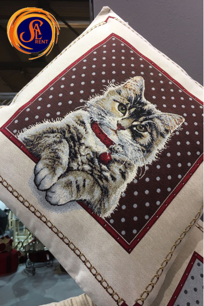 Подушка з котом