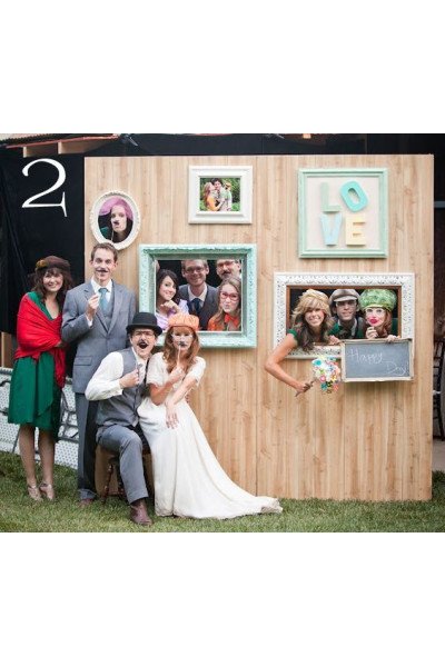 Весільна фотозона