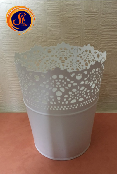 Кашпо з мереживом