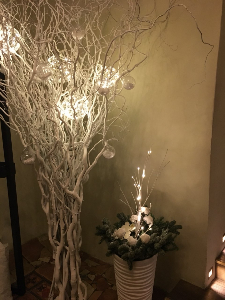 Дерево белое декоративное