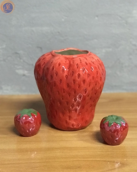 Ваза «Полуниця»