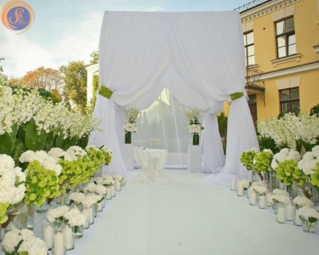 Белая дорожка в Киеве на свадьбу и выездной церемонии | SAL-rent